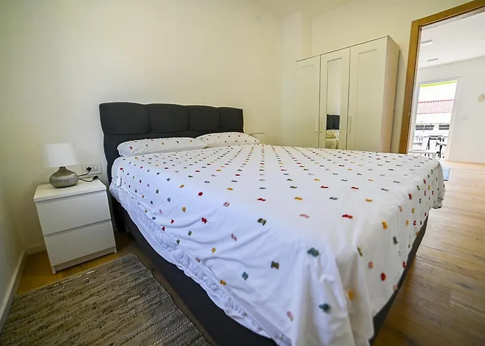 דירה Bine קרס