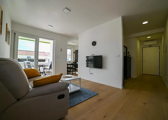 דירה Bine קרס